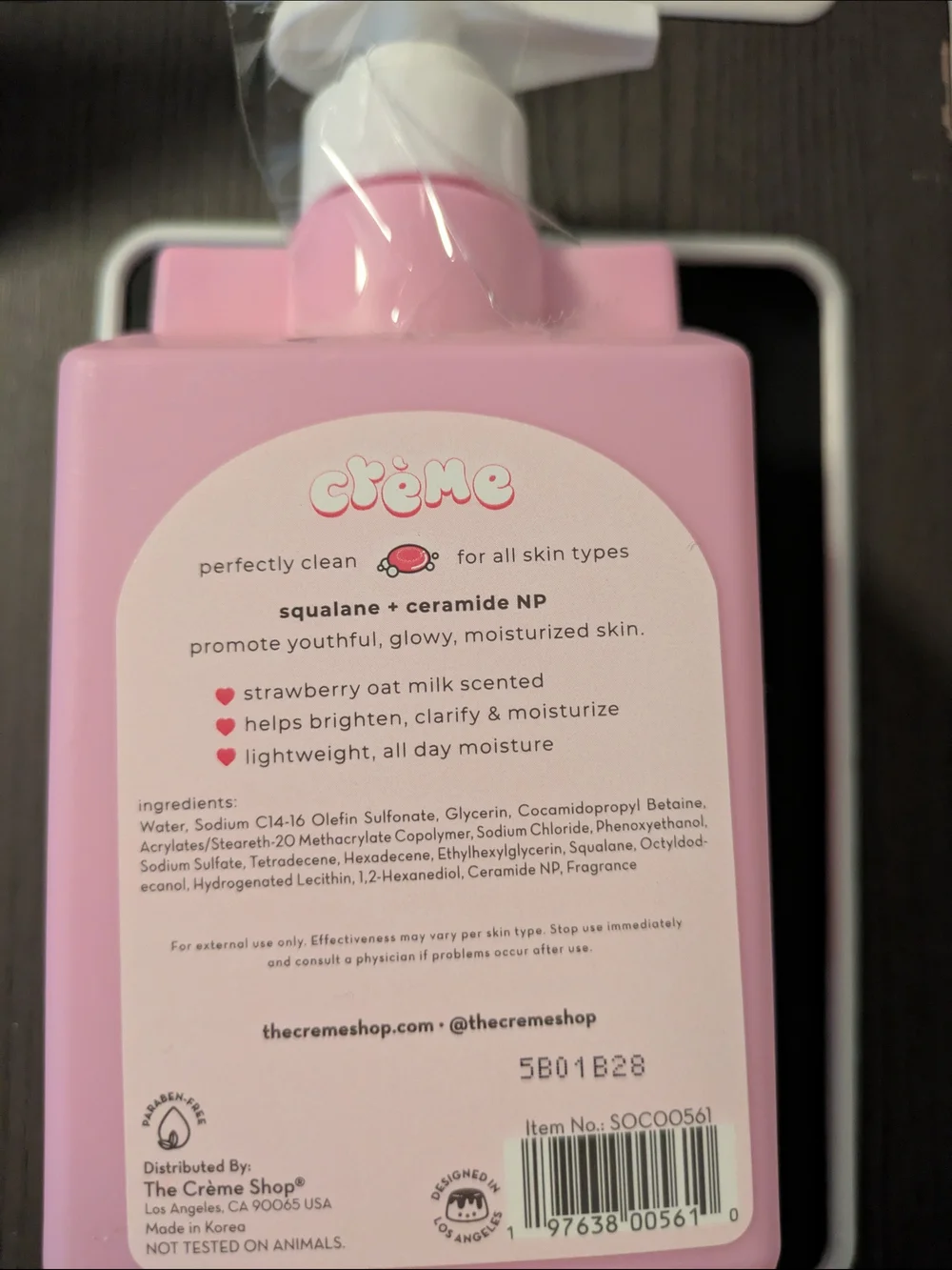 crème Strawberry Oat Milk Body Cleanser — Pink